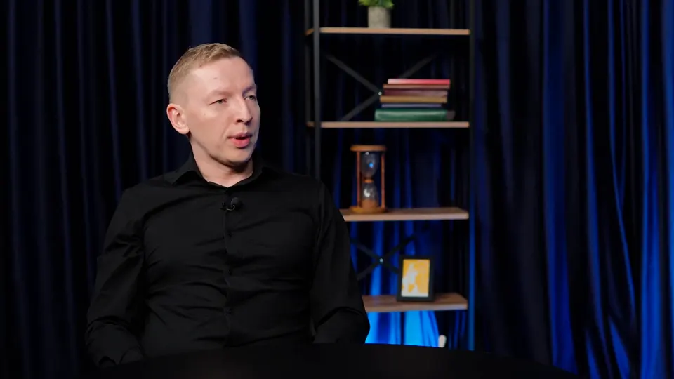 Иван Ярославцев в студии подкаста «КОД B2B» рассказывает про B2B-платформы