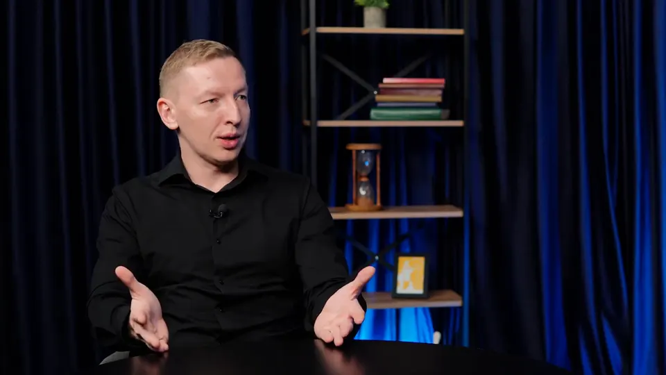 Иван Ярославцев в студии подкаста «КОД B2B» рассказывает, как B2B-платформа вырастает в ERP
